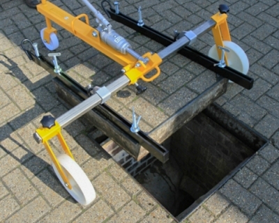 Proteus Handylift Hydraulic Manhole Cover Lifter